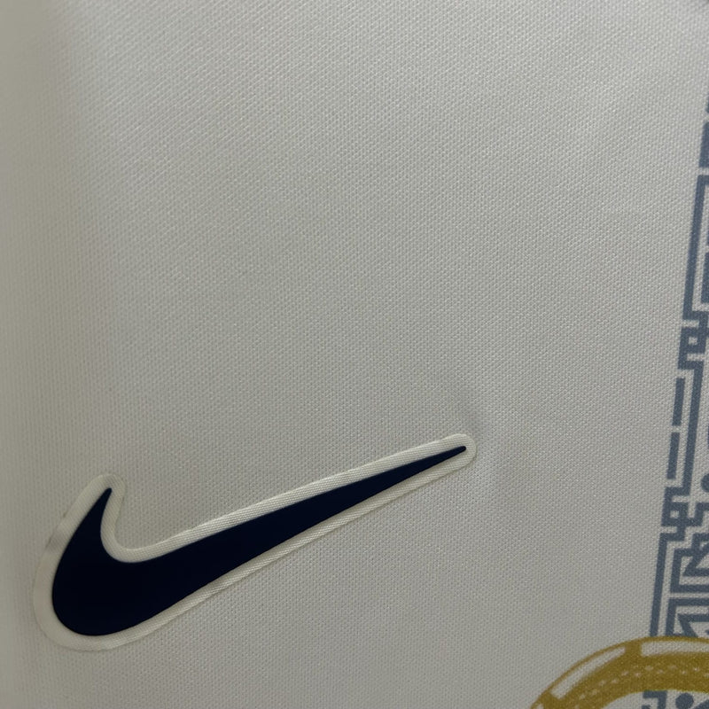 Tottenham Pre-match clothing - 25/26